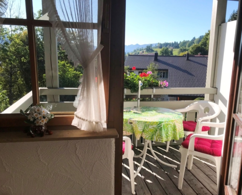 vom Balkon Blick in die Berge